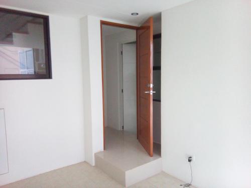 FOR SALE: Apartment / Condo / Townhouse Manila Metropolitan Area > Quezon 5