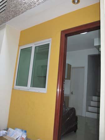 FOR SALE: Apartment / Condo / Townhouse Manila Metropolitan Area > Caloocan 6