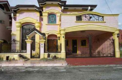 FOR SALE: House Manila Metropolitan Area > Las Pinas