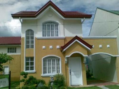 FOR SALE: House Cavite 1