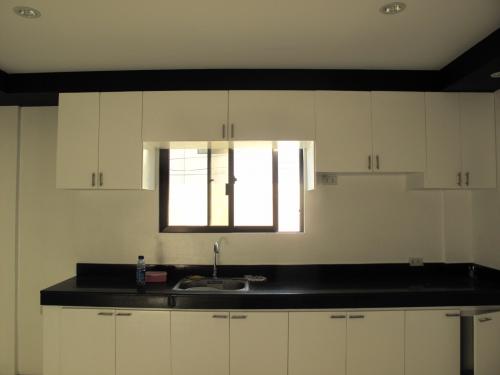 FOR SALE: Apartment / Condo / Townhouse Manila Metropolitan Area > Manila 5