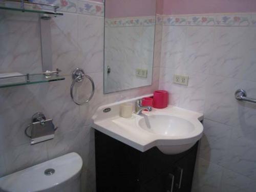 FOR SALE: House Manila Metropolitan Area > Pasig 8