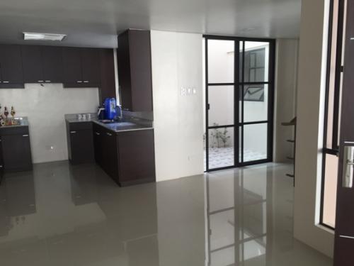 FOR SALE: House Manila Metropolitan Area > Quezon 1