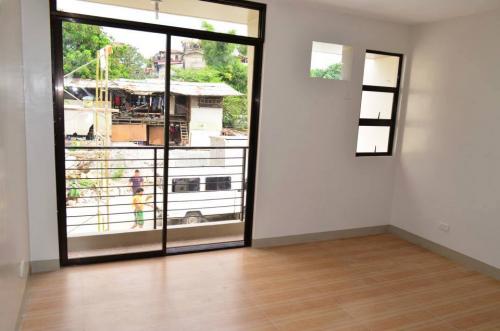 FOR SALE: Apartment / Condo / Townhouse Manila Metropolitan Area > Marikina 6