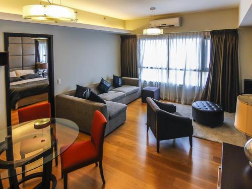 FOR RENT / LEASE: Apartment / Condo / Townhouse Manila Metropolitan Area > Makati 1