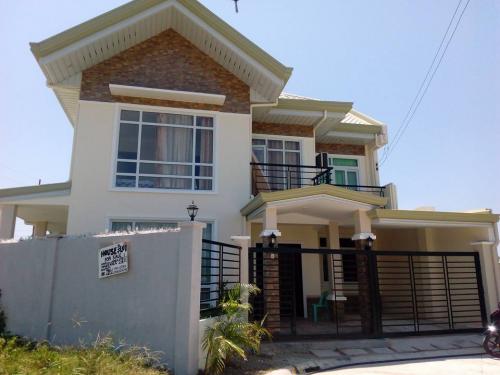 FOR RENT / LEASE: House Cebu 1