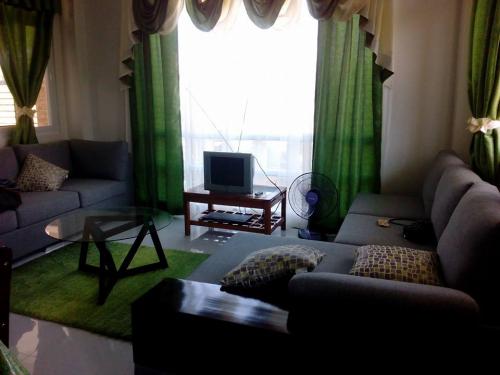 FOR RENT / LEASE: House Cebu 4