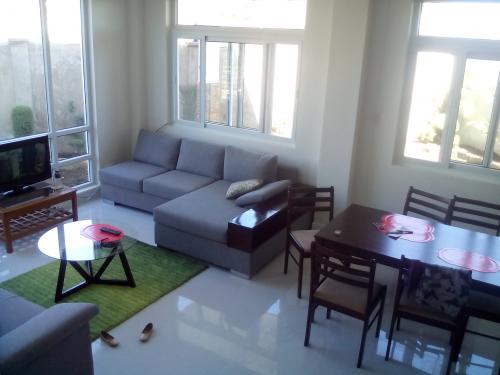 FOR RENT / LEASE: House Cebu 10