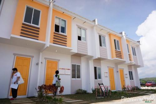 FOR SALE: Apartment / Condo / Townhouse Cebu > Other areas 1