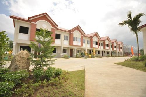 FOR SALE: Apartment / Condo / Townhouse Rizal > Cainta 2