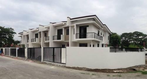 FOR SALE: Apartment / Condo / Townhouse Manila Metropolitan Area > Las Pinas