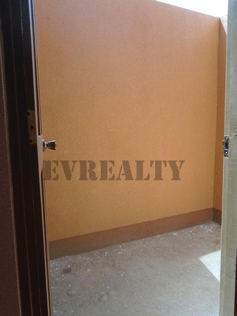 FOR SALE: Apartment / Condo / Townhouse Manila Metropolitan Area > Caloocan 2
