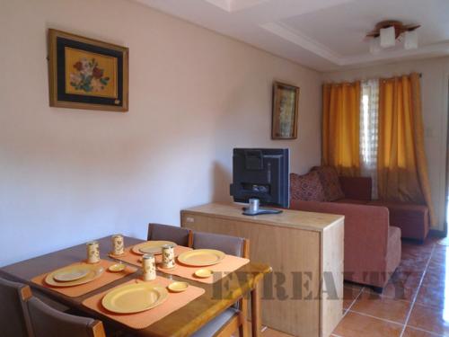 FOR SALE: Apartment / Condo / Townhouse Manila Metropolitan Area > Caloocan 4