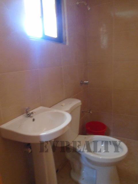 FOR SALE: Apartment / Condo / Townhouse Manila Metropolitan Area > Caloocan 5