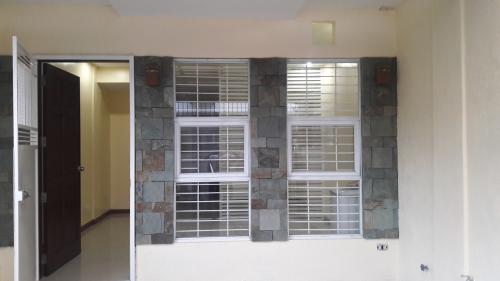 FOR SALE: Apartment / Condo / Townhouse Manila Metropolitan Area > Quezon 9