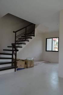 FOR SALE: House Rizal 1