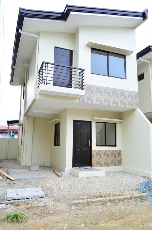 FOR SALE: House Rizal 10