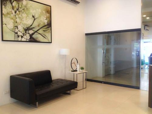FOR RENT / LEASE: Apartment / Condo / Townhouse Manila Metropolitan Area > Makati