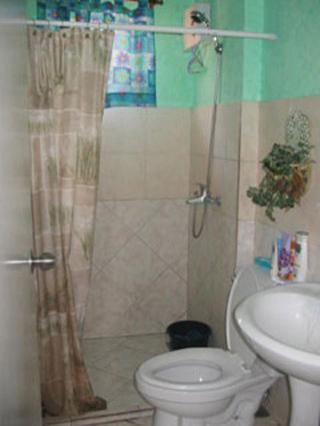 FOR RENT / LEASE: House Cebu > Cebu City 3