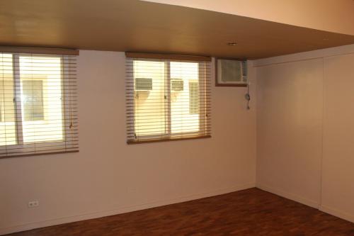 FOR SALE: Apartment / Condo / Townhouse Manila Metropolitan Area > Paranaque 4