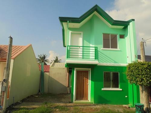 FOR SALE: House Rizal 6