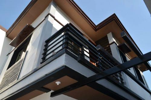 FOR SALE: House Rizal 5