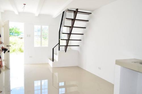 FOR SALE: Apartment / Condo / Townhouse Rizal 1