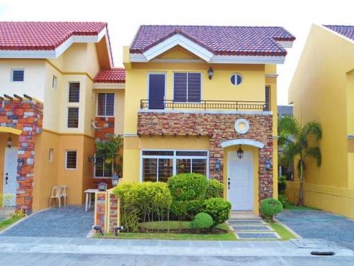 FOR SALE: Apartment / Condo / Townhouse Cavite > Bacoor