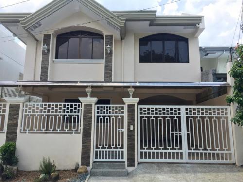 FOR SALE: House Manila Metropolitan Area > Quezon