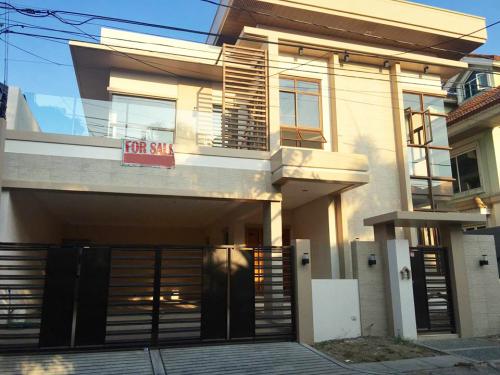 FOR SALE: House Manila Metropolitan Area > Quezon