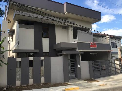 FOR SALE: House Manila Metropolitan Area > Quezon 1