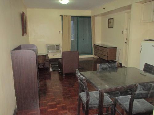 FOR RENT / LEASE: Apartment / Condo / Townhouse Manila Metropolitan Area > Makati
