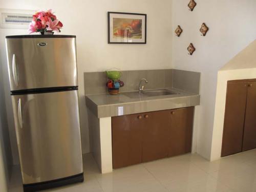 FOR SALE: Apartment / Condo / Townhouse Cavite > Imus 5