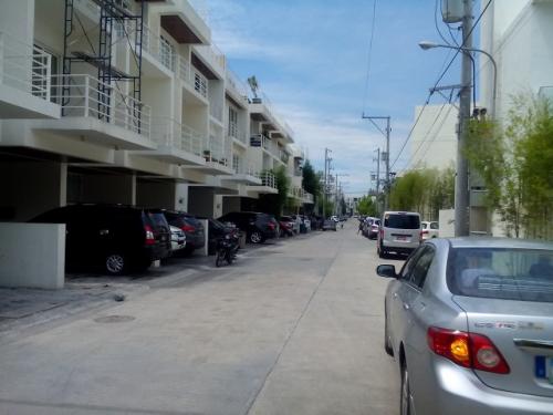 FOR SALE: House Manila Metropolitan Area > Other areas 2