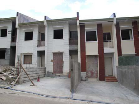FOR SALE: Apartment / Condo / Townhouse Rizal 1