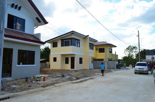 FOR SALE: House Rizal 3