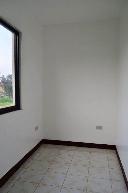 FOR SALE: House Rizal 6