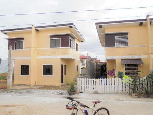 FOR SALE: House Rizal 7