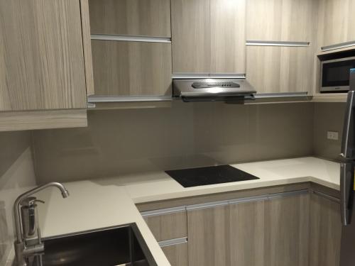 Fully Functioning kitchen