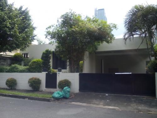 FOR RENT / LEASE: House Manila Metropolitan Area > Makati