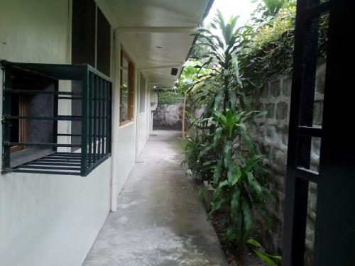 FOR RENT / LEASE: House Manila Metropolitan Area > Makati 8