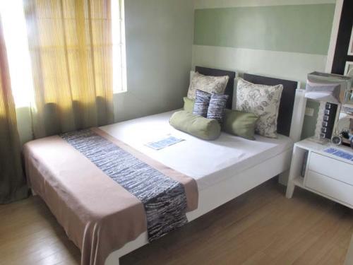 FOR SALE: Apartment / Condo / Townhouse Rizal 5