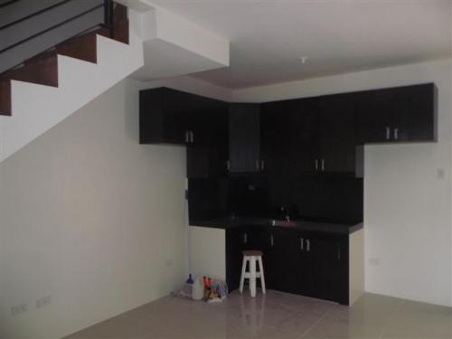 FOR SALE: Apartment / Condo / Townhouse Manila Metropolitan Area > Las Pinas 1