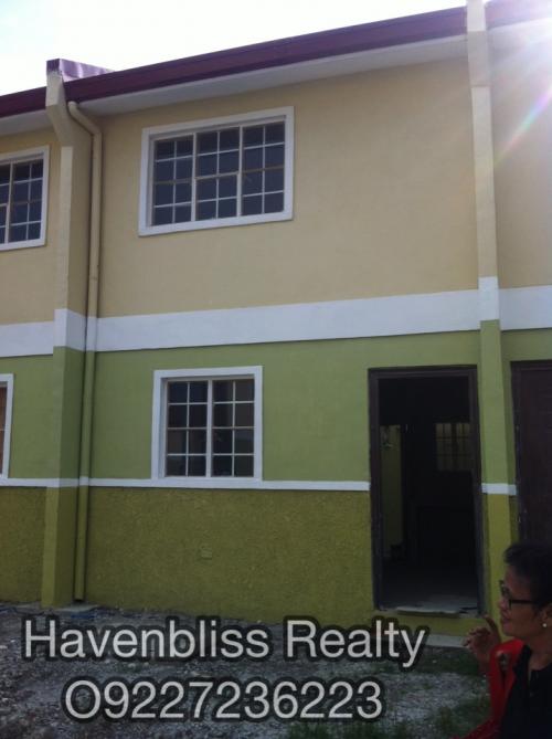 FOR SALE: Apartment / Condo / Townhouse Laguna > Sta Rosa 3