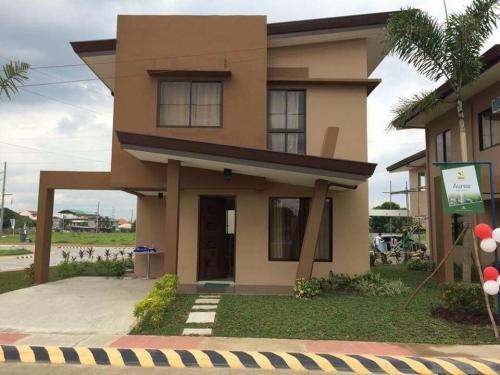 FOR SALE: House Laguna 2