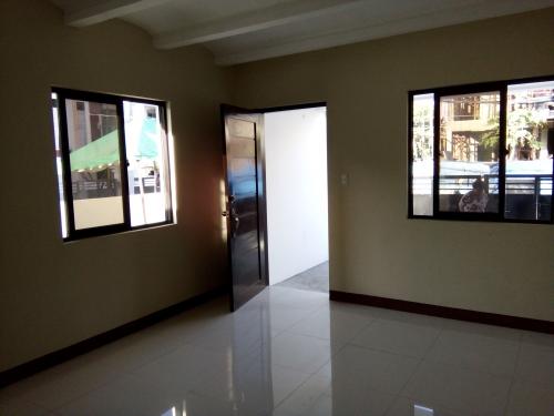 FOR SALE: Apartment / Condo / Townhouse Manila Metropolitan Area > Las Pinas 2