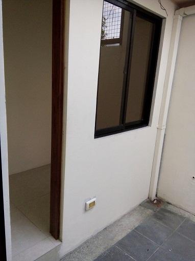 FOR SALE: Apartment / Condo / Townhouse Manila Metropolitan Area > Las Pinas 5