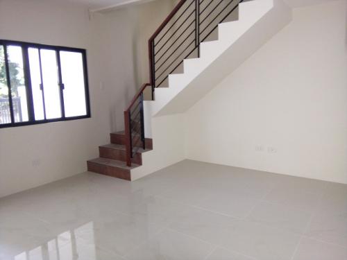 FOR SALE: Apartment / Condo / Townhouse Manila Metropolitan Area > Las Pinas 4