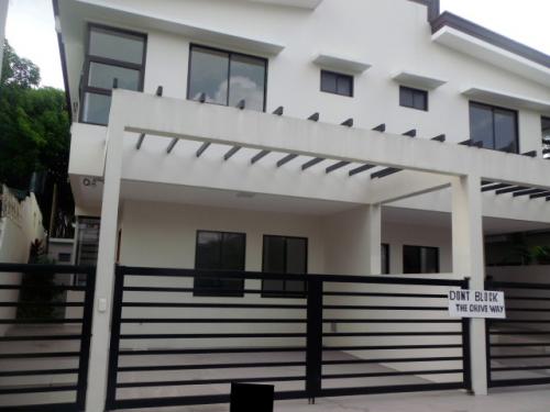 FOR SALE: Apartment / Condo / Townhouse Manila Metropolitan Area > Las Pinas 1