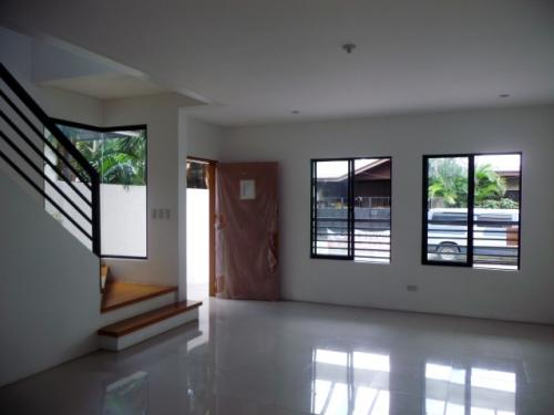 FOR SALE: Apartment / Condo / Townhouse Manila Metropolitan Area > Las Pinas 4